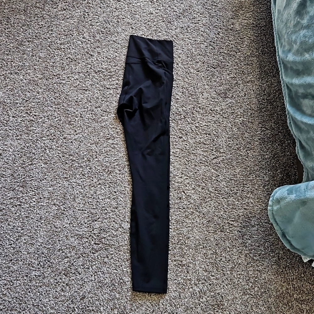 Fabletics Pure Luxe Leggings - Size Medium